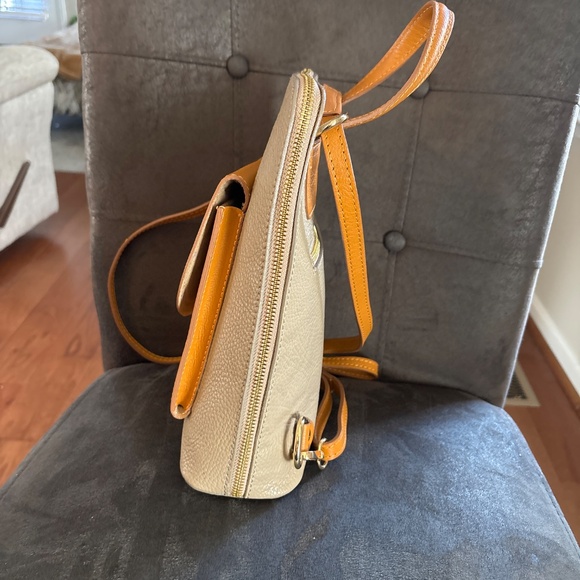Divina Firenze Kitty Pebbled Leather Conv Backpack Honey main image 4